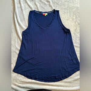 Size 1X blue tank